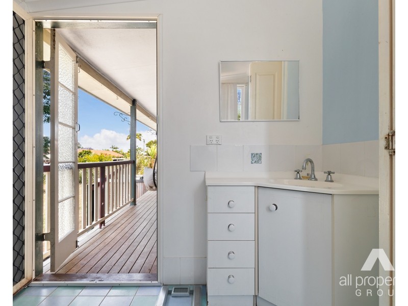 61-63 Passage Street, Cleveland QLD 4163