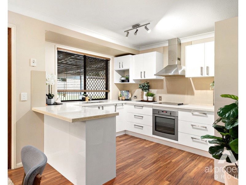 6 Fynes Street, Hillcrest QLD 4118