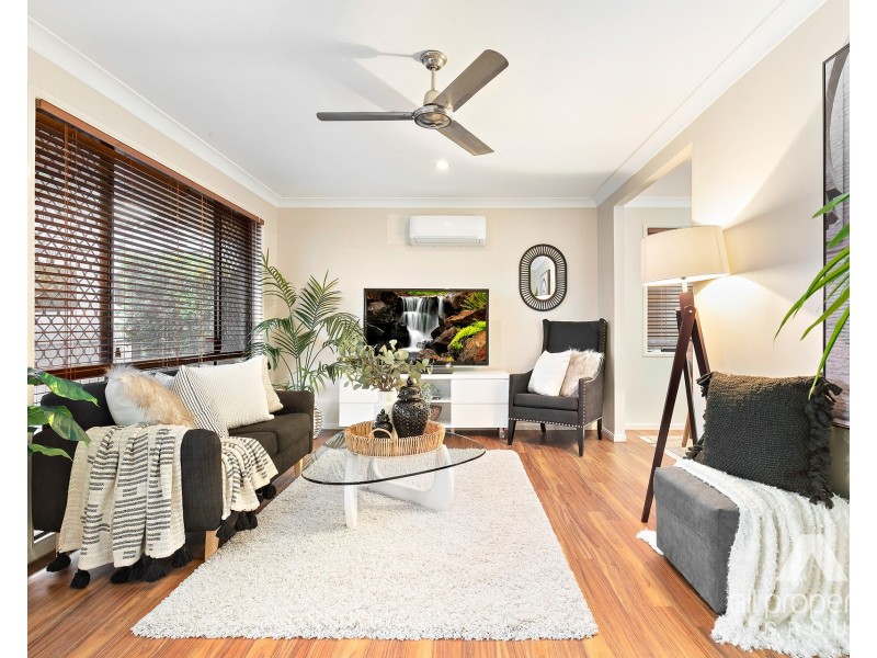 6 Fynes Street, Hillcrest QLD 4118