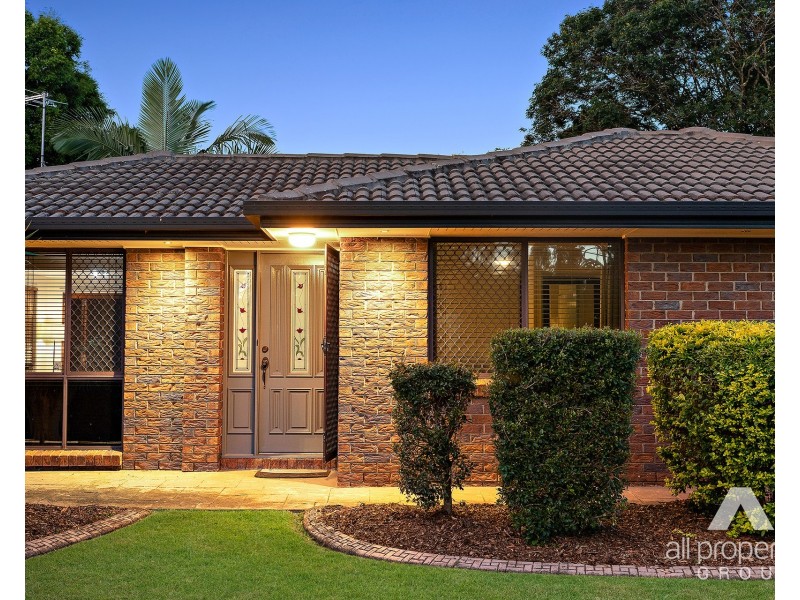 6 Fynes Street, Hillcrest QLD 4118