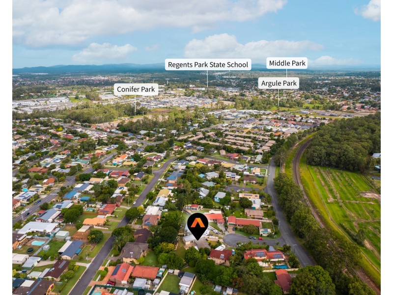 6 Fynes Street, Hillcrest QLD 4118