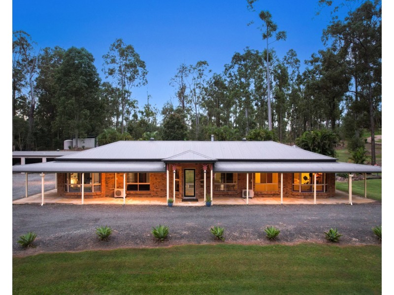 39 Jindabyne Court, Greenbank QLD 4124