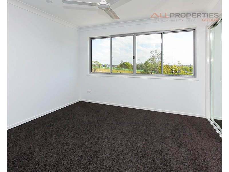 66/30 Taylor Place, Mackenzie QLD 4156