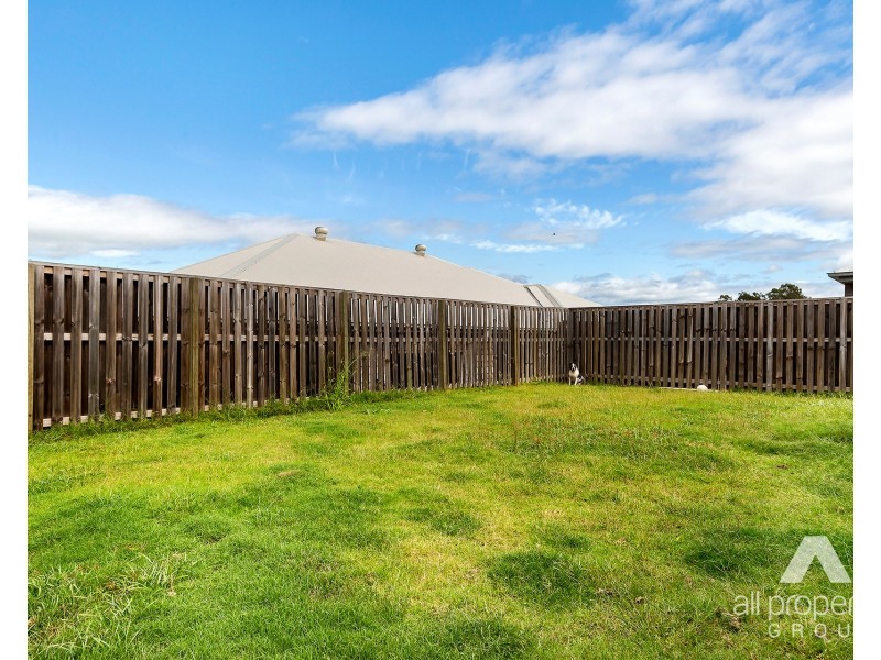 116 Vineyard Drive, Greenbank QLD 4124