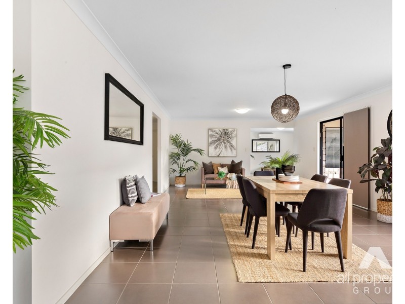 74 Larapinta Circuit, Parkinson QLD 4115