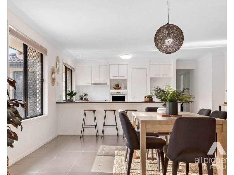 74 Larapinta Circuit, Parkinson QLD 4115