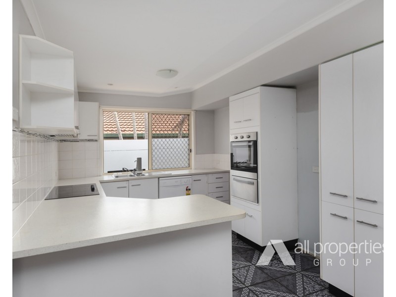 85 Federation Drive, Hillcrest QLD 4118