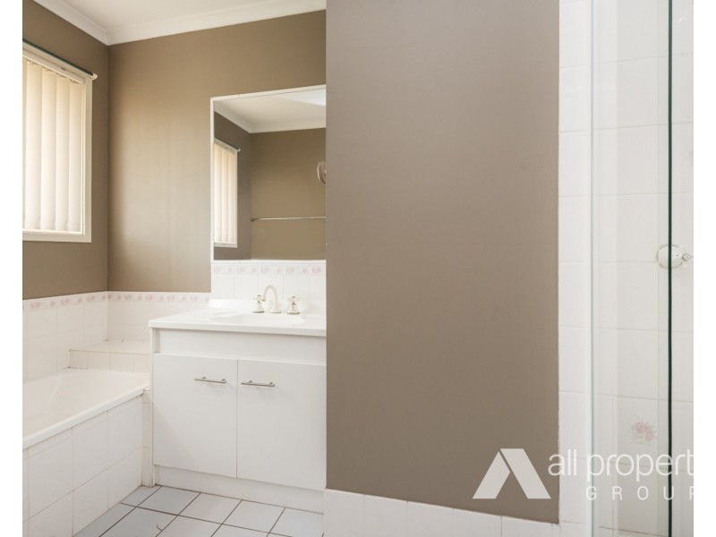 85 Federation Drive, Hillcrest QLD 4118