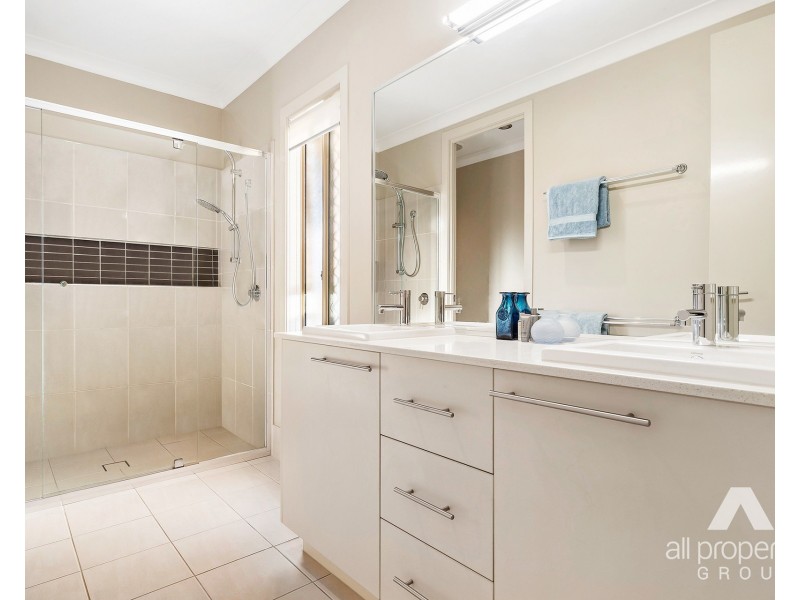 33 Tweeddale Circuit, Drewvale QLD 4116