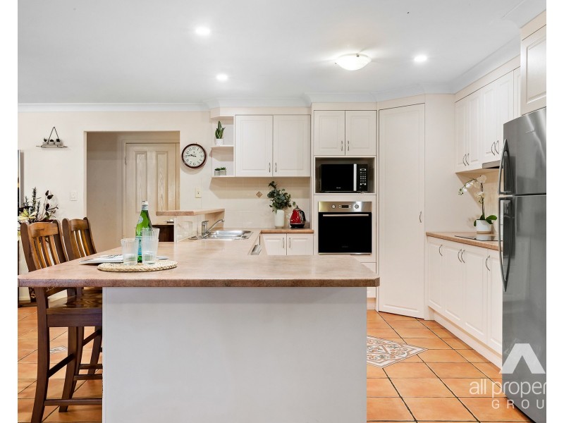 16 Sliprail Place, New Beith QLD 4124