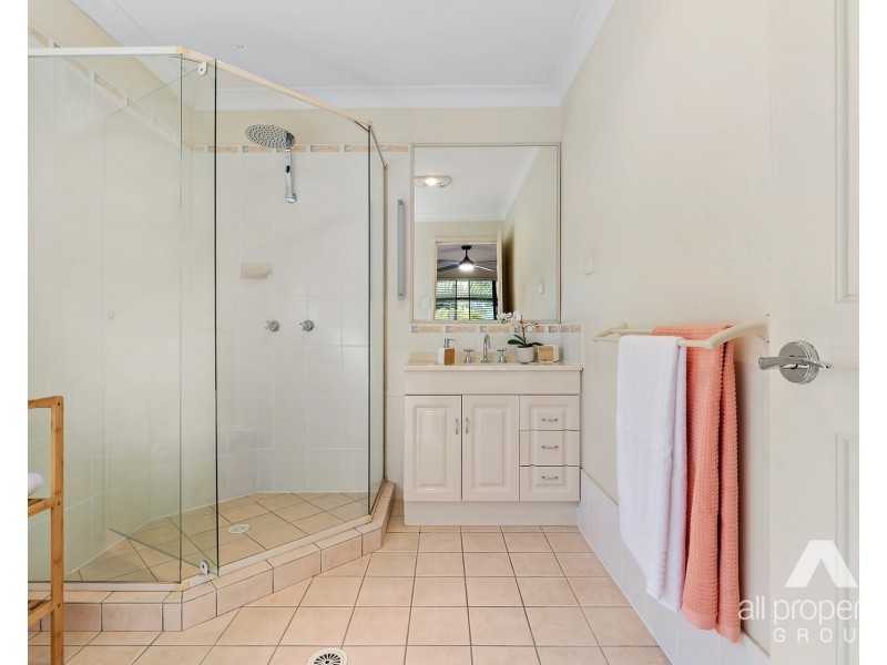 16 Sliprail Place, New Beith QLD 4124