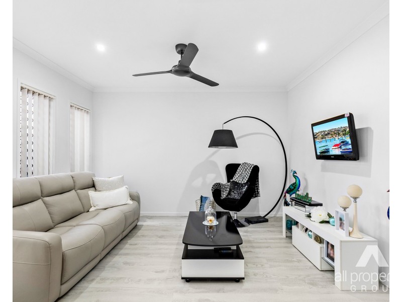 35 Denham Circuit, Willow Vale QLD 4209