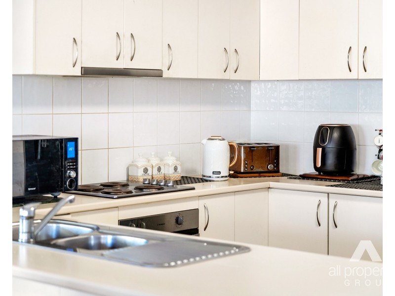 27 Rethan Court, Marsden QLD 4132