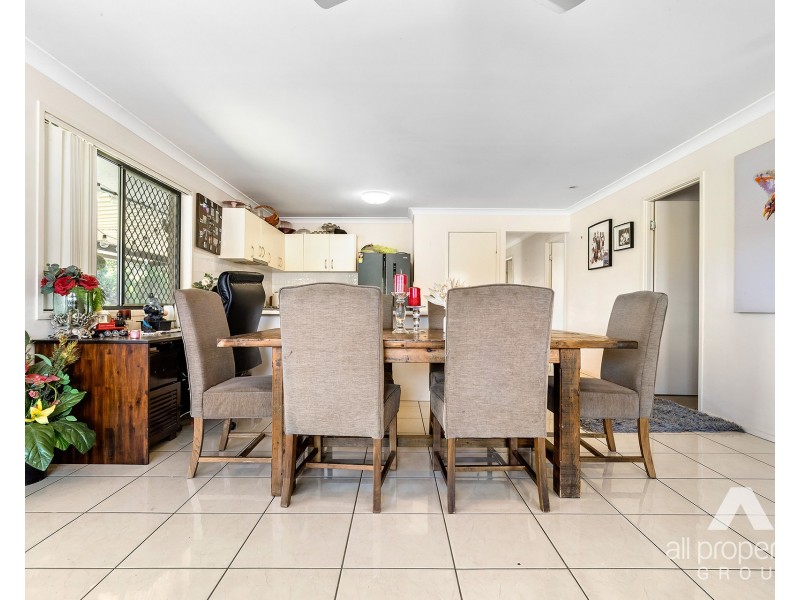 27 Rethan Court, Marsden QLD 4132