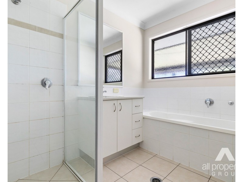 27 Rethan Court, Marsden QLD 4132