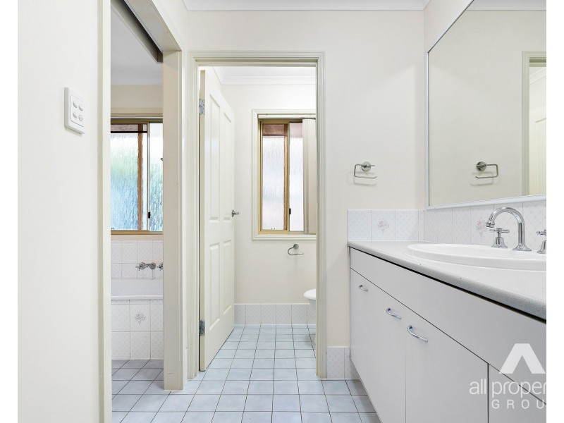 33-37 Jindabyne Court, Greenbank QLD 4124