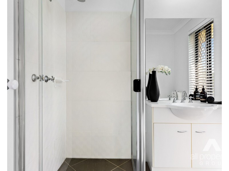 21-23 Maggie Court, Cedar Vale QLD 4285