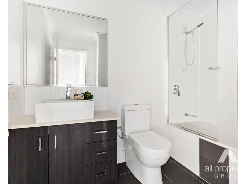 66/30 Taylor Place, Mackenzie QLD 4156