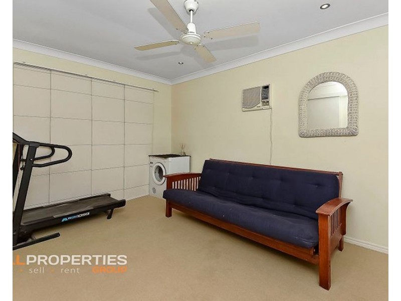 12 Hume Court, Boronia Heights QLD 4124