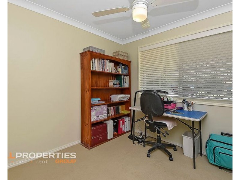 12 Hume Court, Boronia Heights QLD 4124