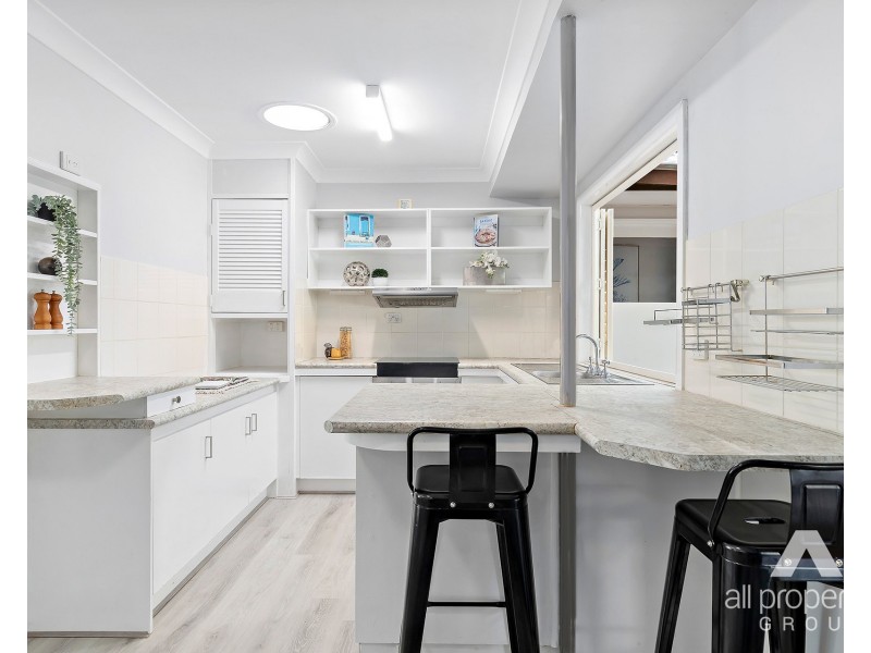7 Royena Court, Crestmead QLD 4132