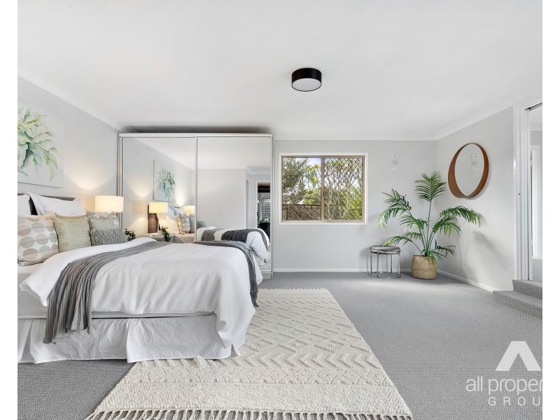 7 Royena Court, Crestmead QLD 4132