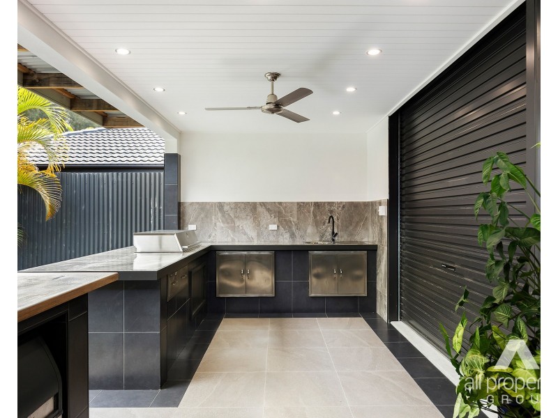 12 Rosswood Court, Helensvale QLD 4212