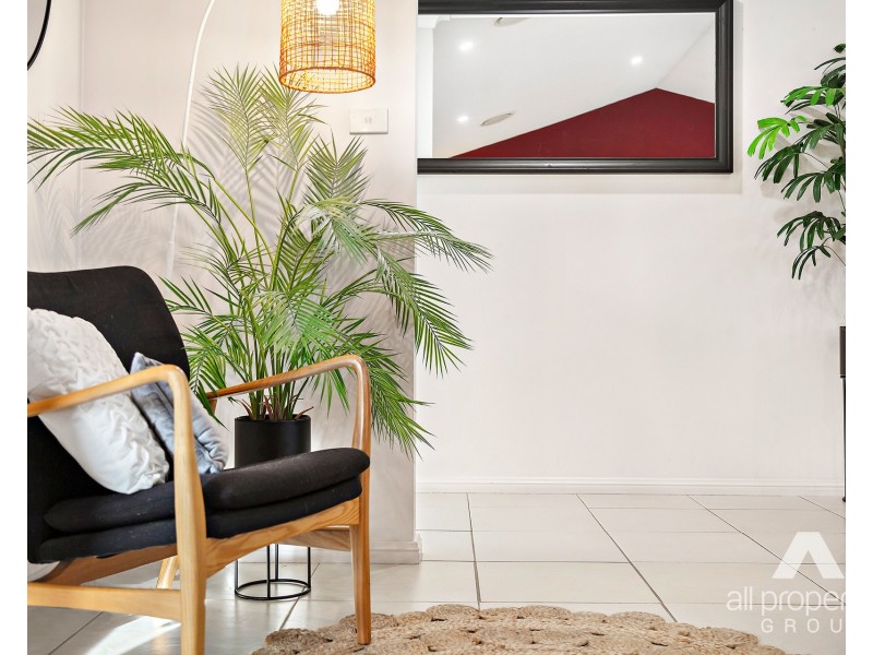 33-35 Bradley Court, Greenbank QLD 4124