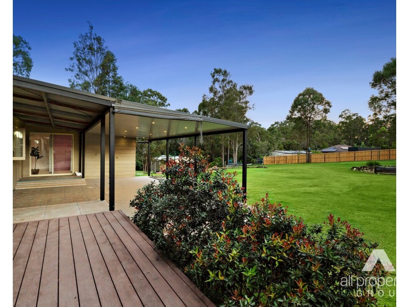 33-35 Bradley Court, Greenbank QLD 4124