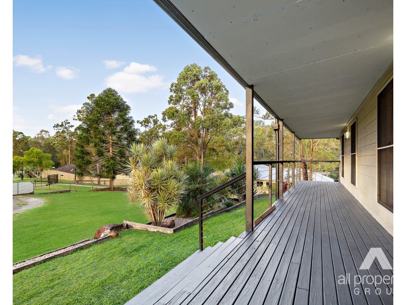 33-35 Bradley Court, Greenbank QLD 4124