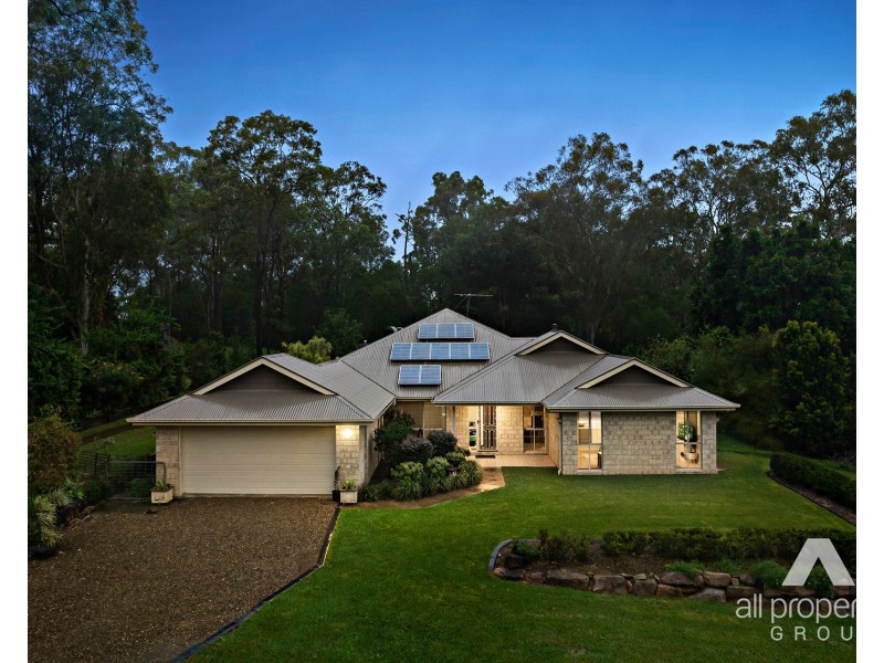 9-13 Barrine Court, Park Ridge South QLD 4125