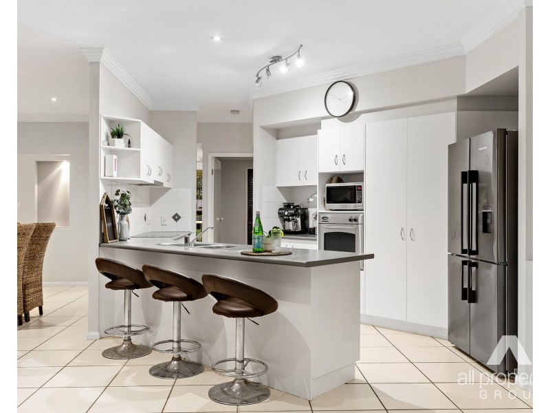 9-13 Barrine Court, Park Ridge South QLD 4125