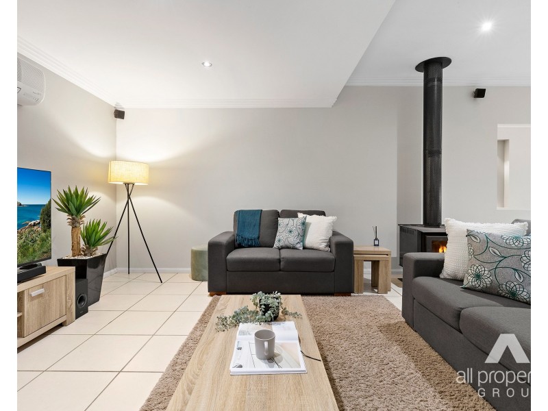 9-13 Barrine Court, Park Ridge South QLD 4125