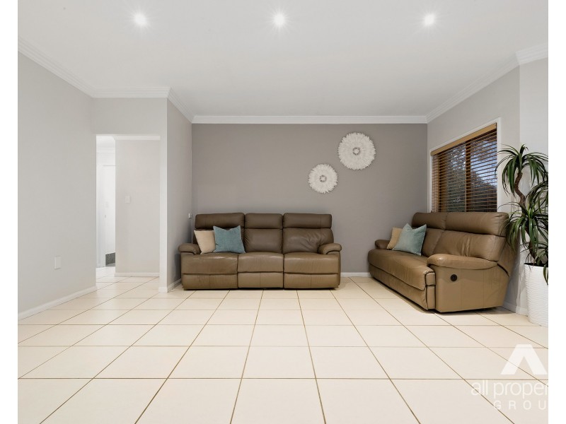 9-13 Barrine Court, Park Ridge South QLD 4125