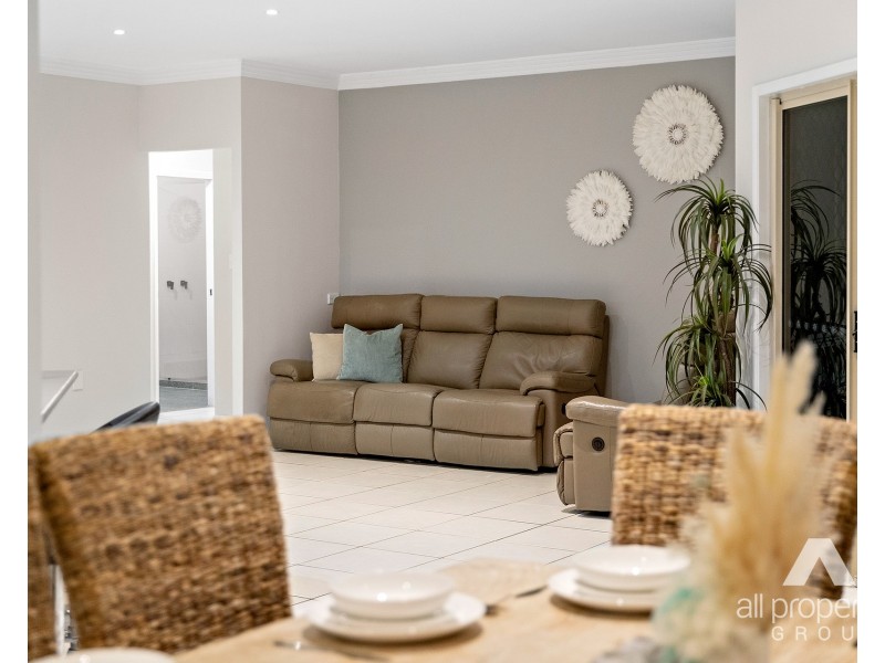 9-13 Barrine Court, Park Ridge South QLD 4125