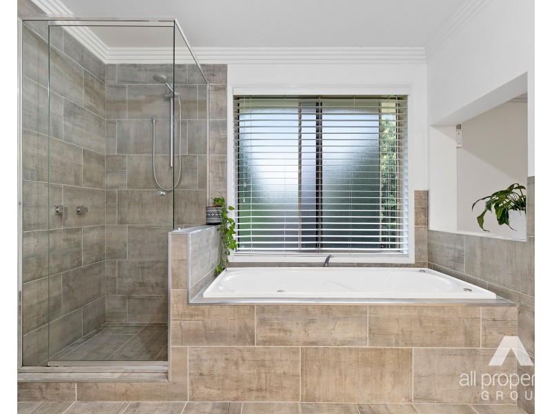 9-13 Barrine Court, Park Ridge South QLD 4125