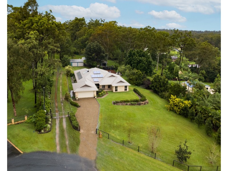 9-13 Barrine Court, Park Ridge South QLD 4125
