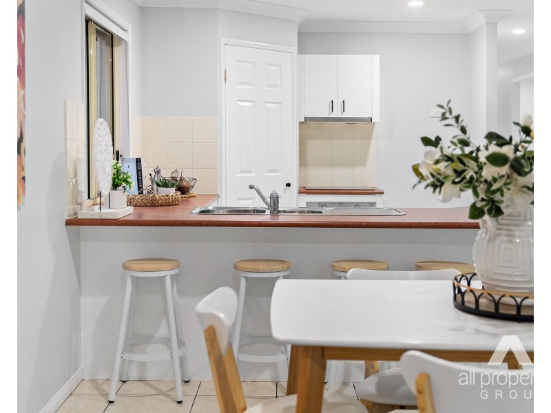 8 Rosefinch Street, Upper Coomera QLD 4209