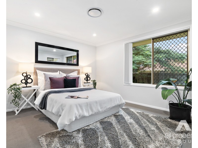 8 Rosefinch Street, Upper Coomera QLD 4209