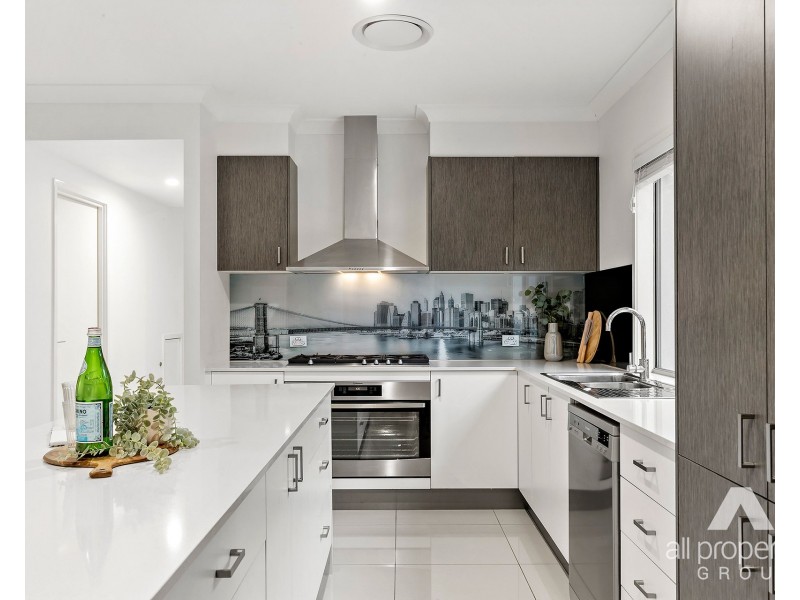 70 McDermott Parade, Rochedale QLD 4123