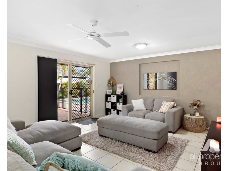 65 Audrey Avenue, Helensvale QLD 4212