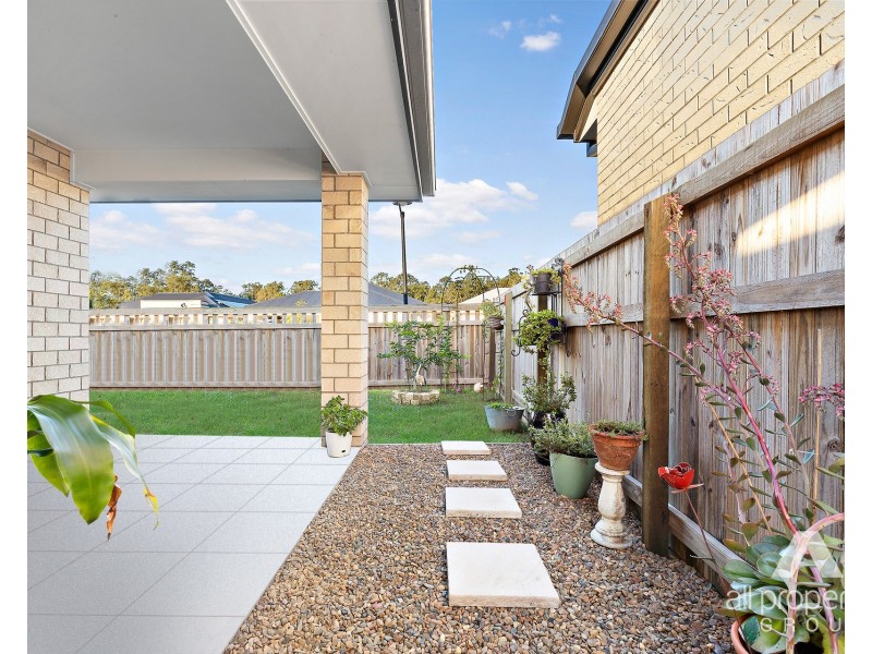 9 Esk Street, South Maclean QLD 4280