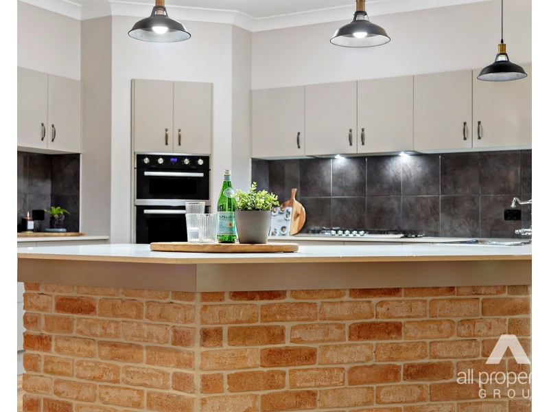 13 Tulloch Place, Jimboomba QLD 4280