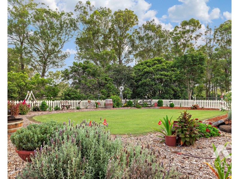 13 Tulloch Place, Jimboomba QLD 4280