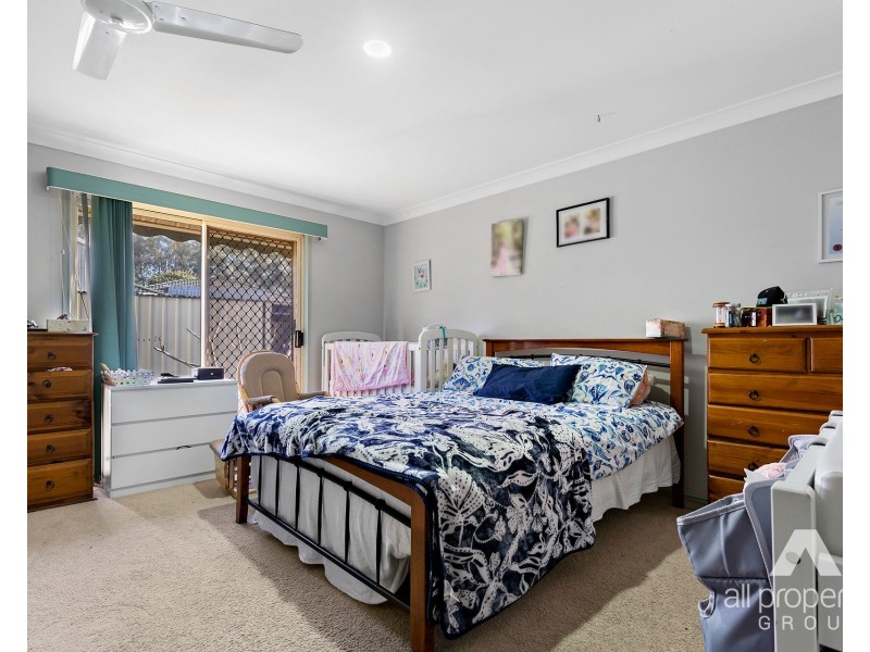 7 Parkside Drive, Crestmead QLD 4132
