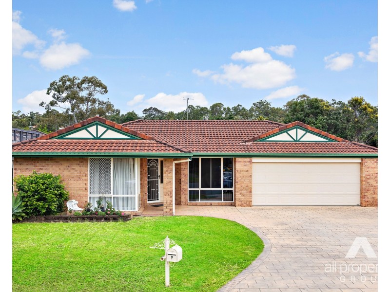 9 Errol Flynn Court, Parkwood QLD 4214