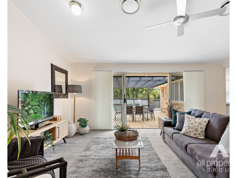 9 Errol Flynn Court, Parkwood QLD 4214