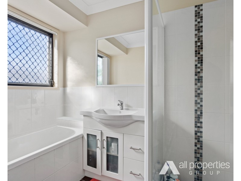 1 Elcock Avenue, Crestmead QLD 4132