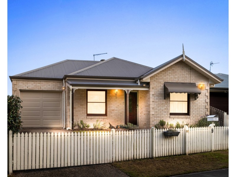 9 Carew Street, Yarrabilba QLD 4207