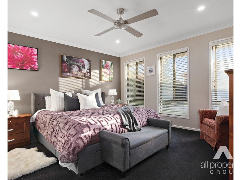 60 Stringybark Street, Regents Park QLD 4118